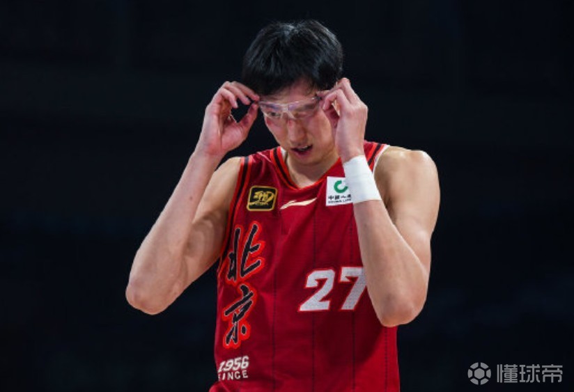 周琦因个人原因缺席NBA比赛